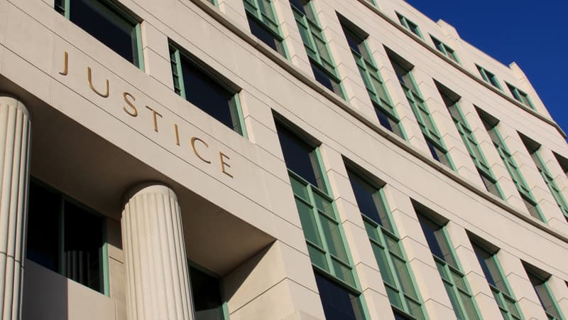 Justice building l 18210371